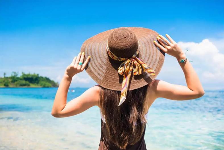 https://www.roadaffair.com/wp-content/uploads/2020/09/woman-summer-vacation-wearing-straw-hat-shutterstock_503642464-1024x683.jpg?odnHeight=117&odnWidth=117&odnBg=FFFFFF